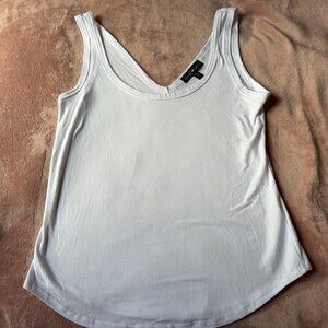 Derek Heart Juniors Women's XL White Tank Top Super Soft Stretchy Basic V Back